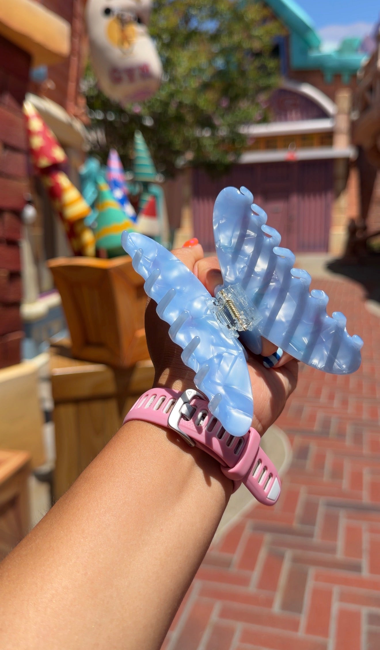 Cherry Claw Clip