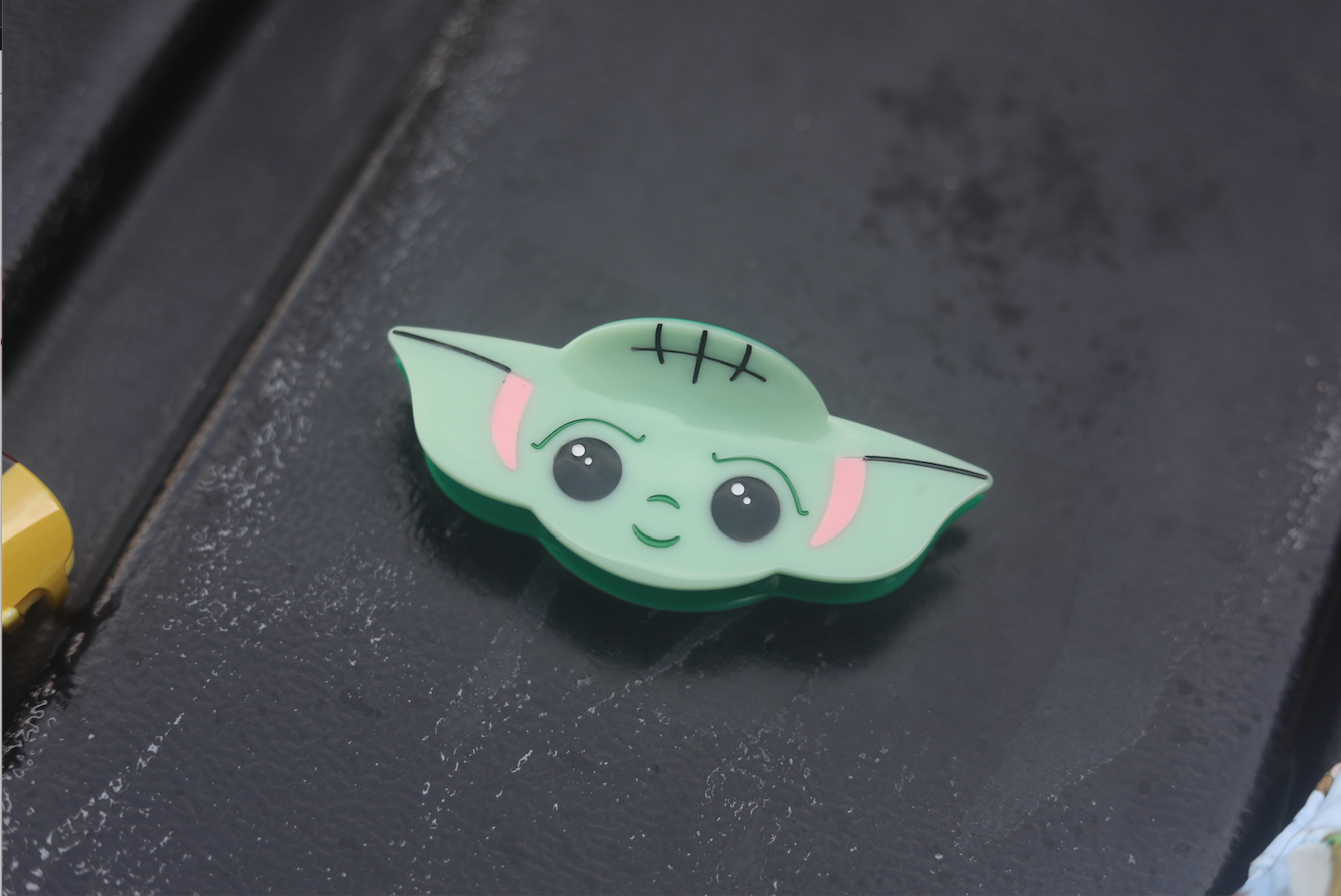 Baby Alien Claw Clip